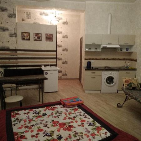 Студия Французский Бульвар 39 Kharkiv Bagian luar foto